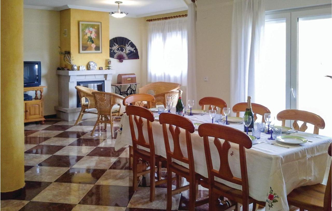 Awesome Home In Portman With Kitchen 외부 사진